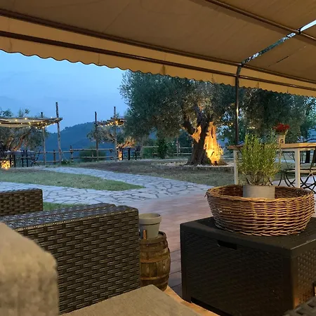 Lantgård La Terrazza Su Farfa Castelnuovo di Farfa
